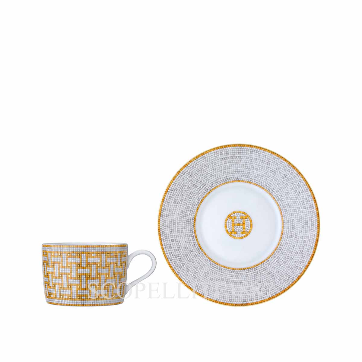 https://scopelliti1887.com/wp-content/uploads/2019/10/hermes-mosaique-au-24-gold-tea-cup-and-saucer-026016P.jpg