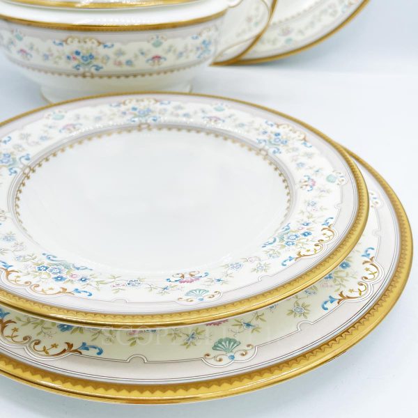 mikasa whitford dinnerware set