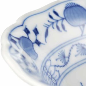 meissen blue onion dessert bowl detail