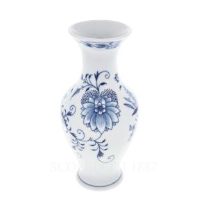 meissen blue onion vase back view