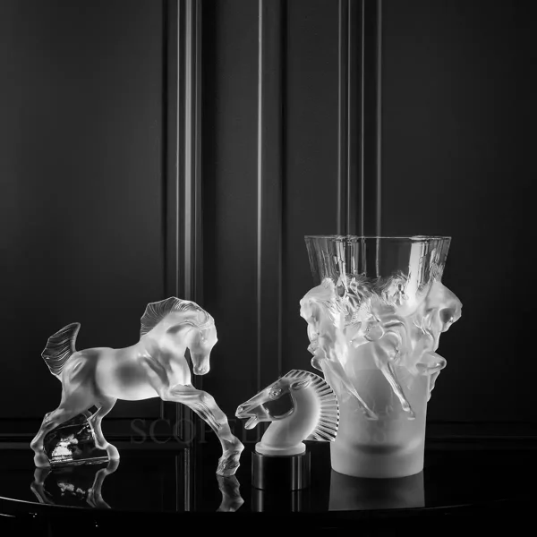 lalique horse sculpture black background clear crystal