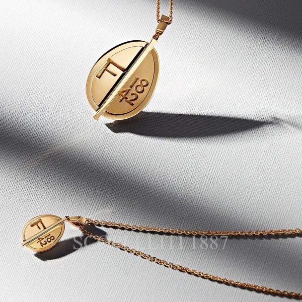 faberge pendant presentetion 1842