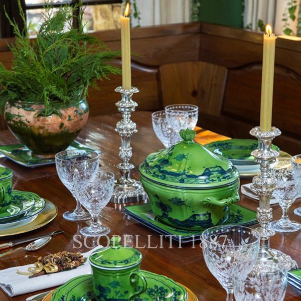 oriente malachite tureen presentation