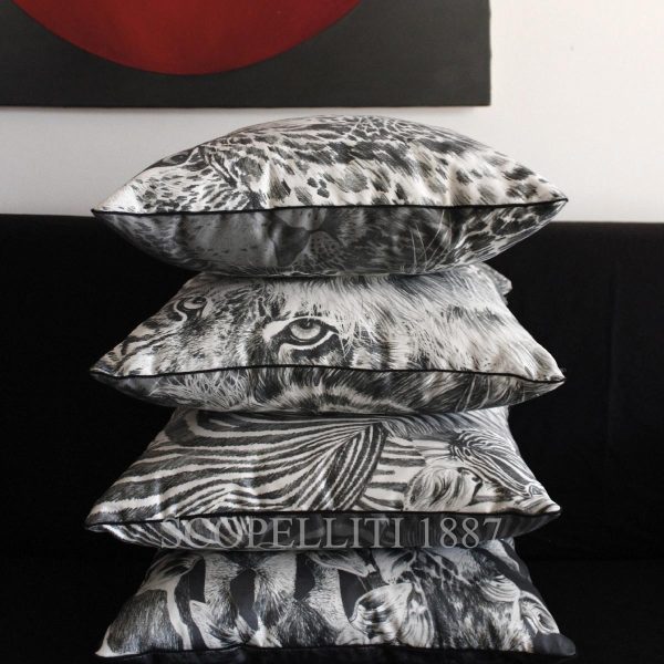 taitu square cushion wild spirit