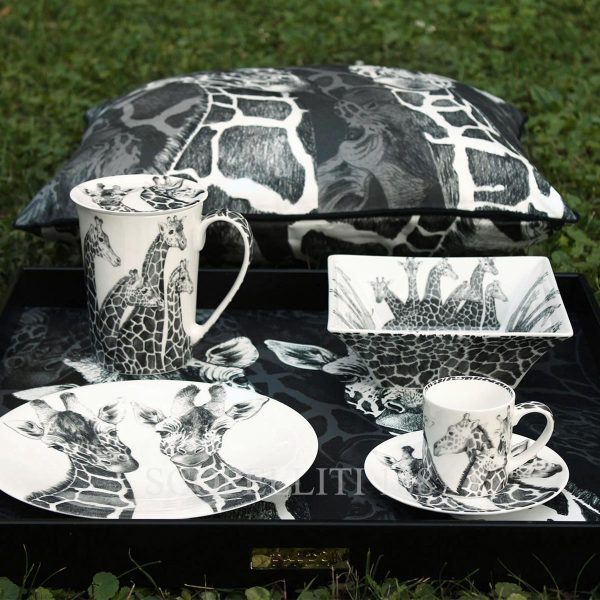 taitu square tray wild spirit giraffe picnic