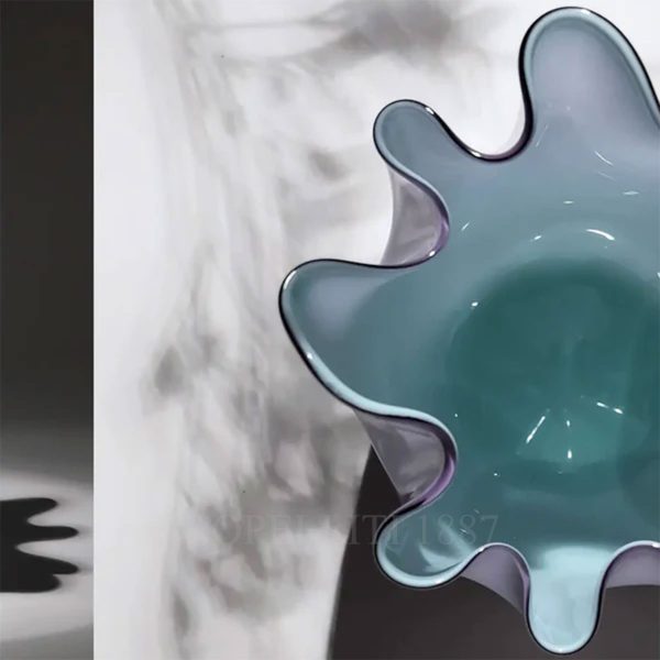 venini vase handkerchief liliac mint green inside detail