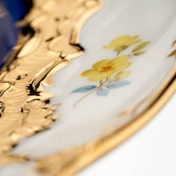 meissen strewn flowers dessert plate cobalt blue detail