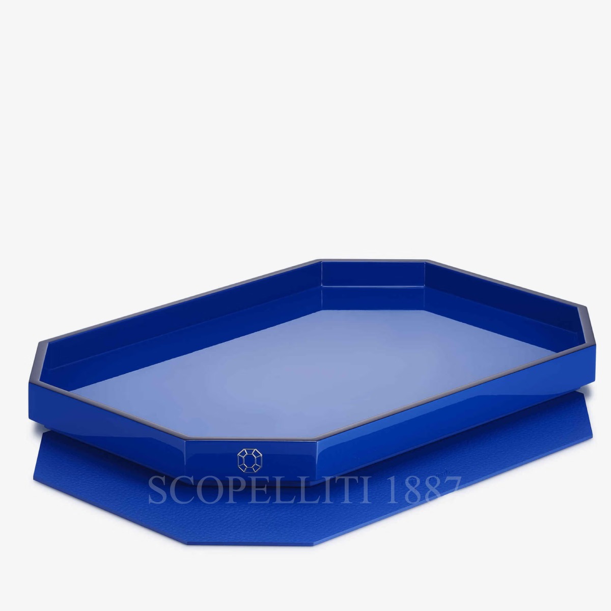 baccarat octogone tray blue medium in blue lacquer with insert