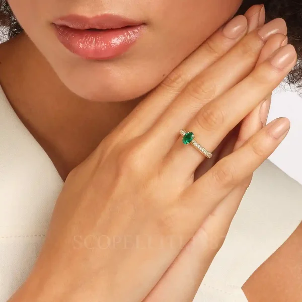 fabergé diamond pavé ring with emerald