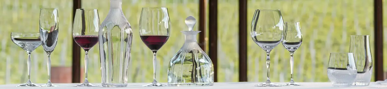 lalique 100 points crystal wine glasses and decanter