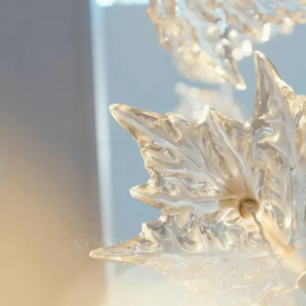 lalique champs-elysees liana small 3 leaves detail