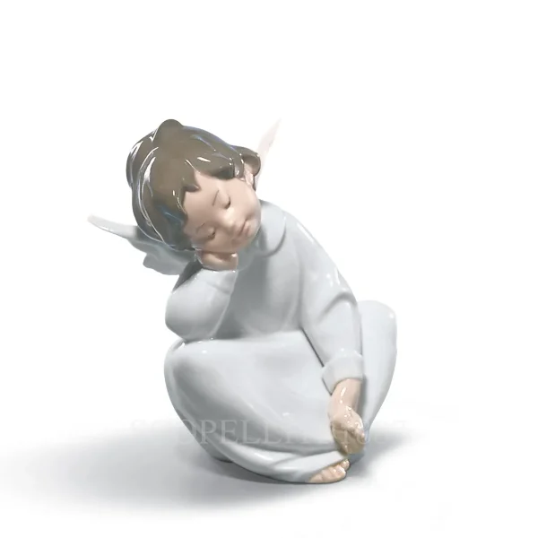 lladro angel dreaming porcelain figurine