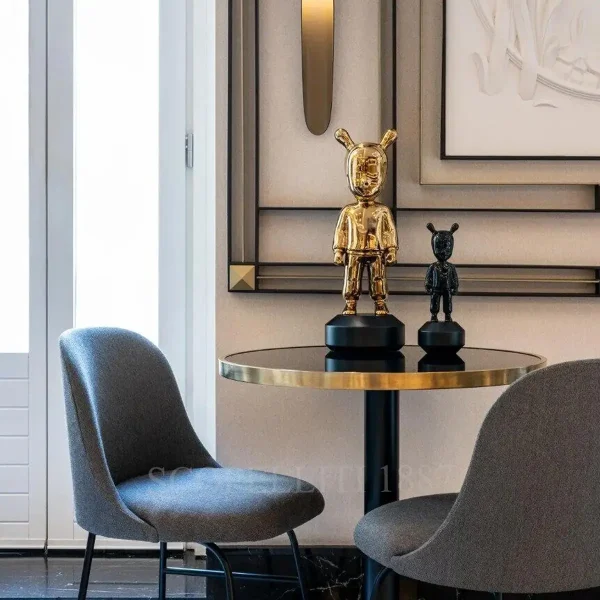 lladro the guest big figurine jaime hayon golden