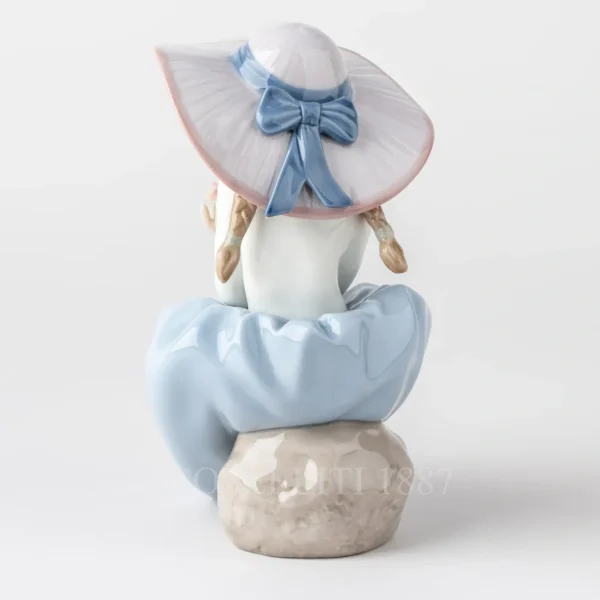 lladró fragrant bouquet girl porcelain figurine