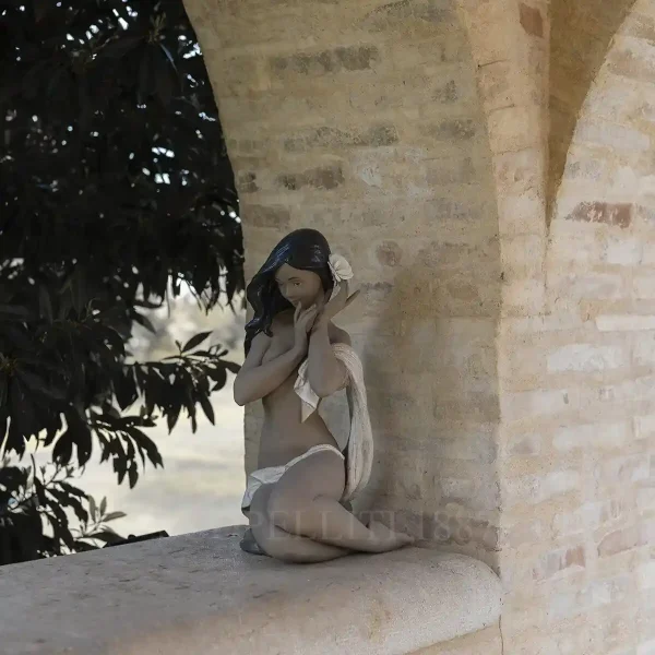 lladró subtle moonlight woman porcelain figurine limited edition